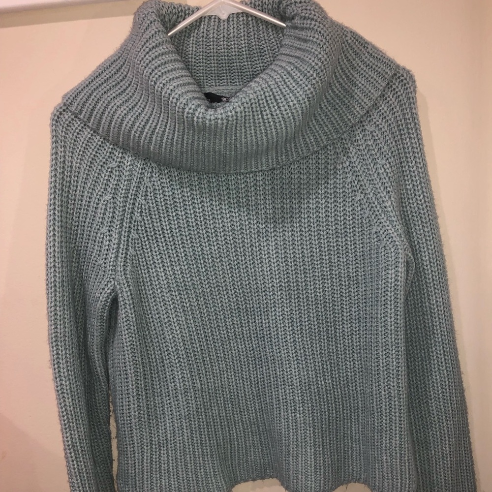 Knit sweater